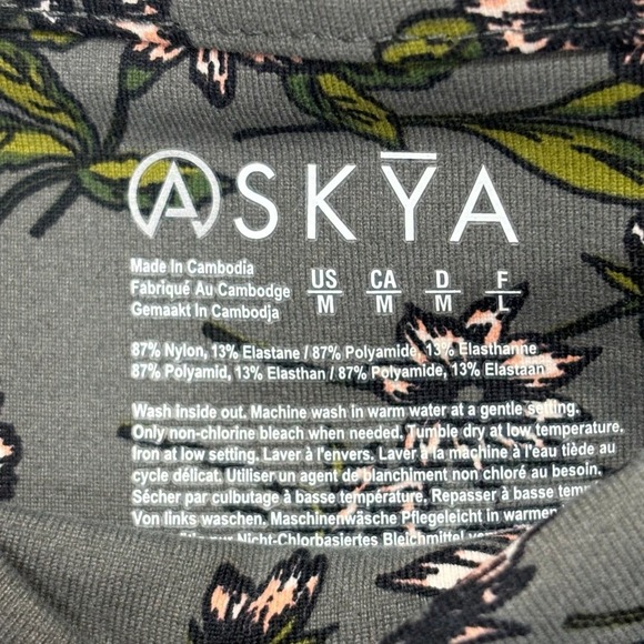 ASKYA Capri Leggings MEDIUM Gray Floral Athletic Casual High Waist Stretch Gray - Picture 7 of 7
